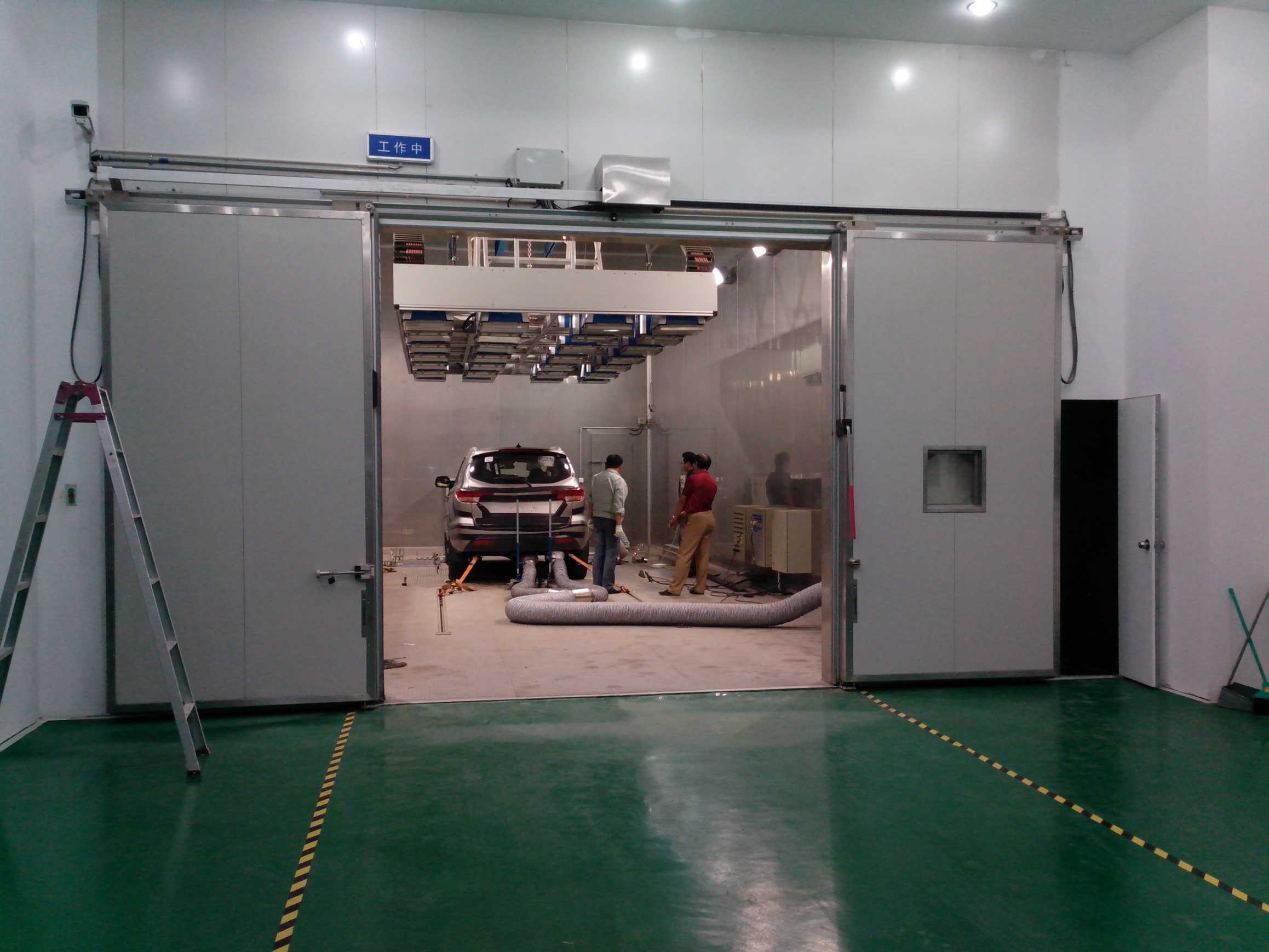 Environmental laboratory doors